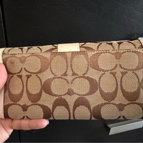 COACH flower monogram off white long wallet - Picture 4 of 4